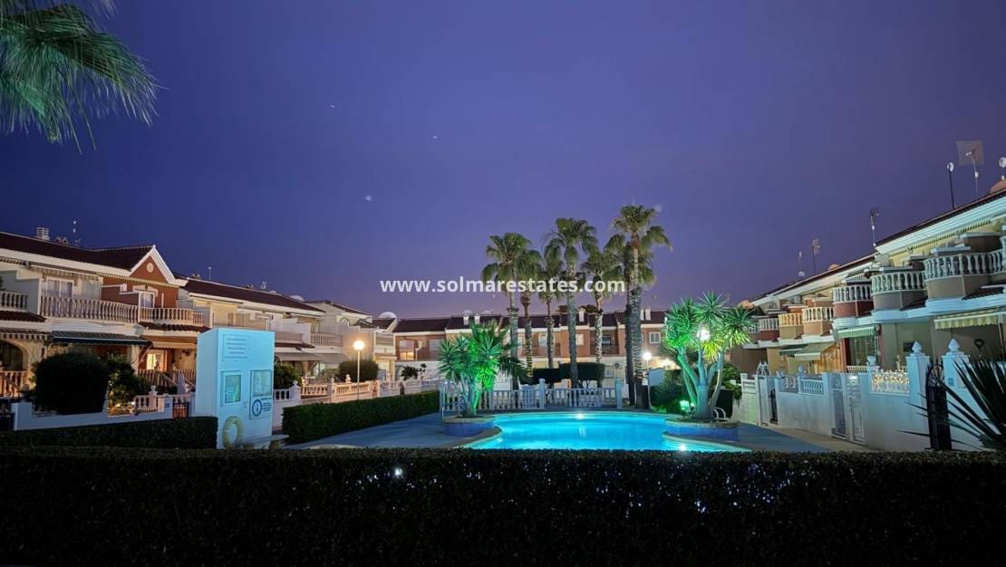 3 sypialnia Dom na sprzedaż w Dona Pepa z basenem - 249 995 € (Ref: 9043784)