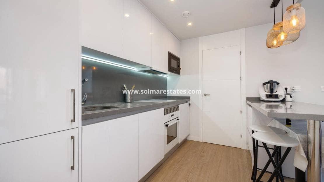 2 bedroom Apartment for sale in Villamartin with pool - € 285,000 (Ref: 9049635)