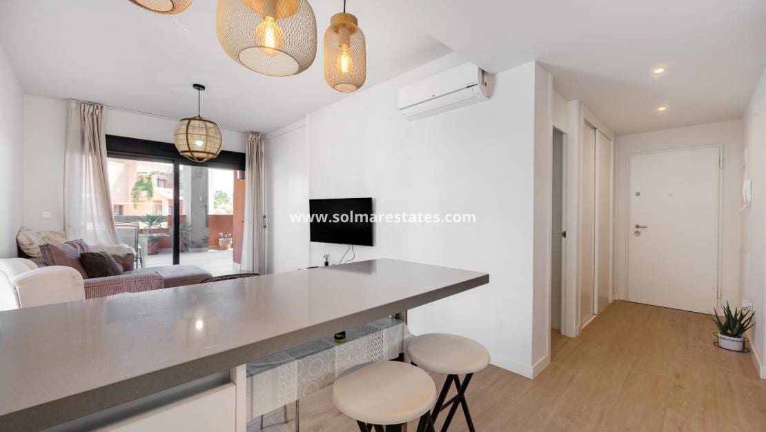 2 bedroom Apartment for sale in Villamartin with pool - € 285,000 (Ref: 9049635)