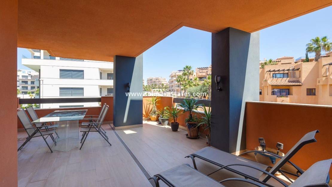 2 bedroom Apartment for sale in Villamartin with pool - € 285,000 (Ref: 9049635)