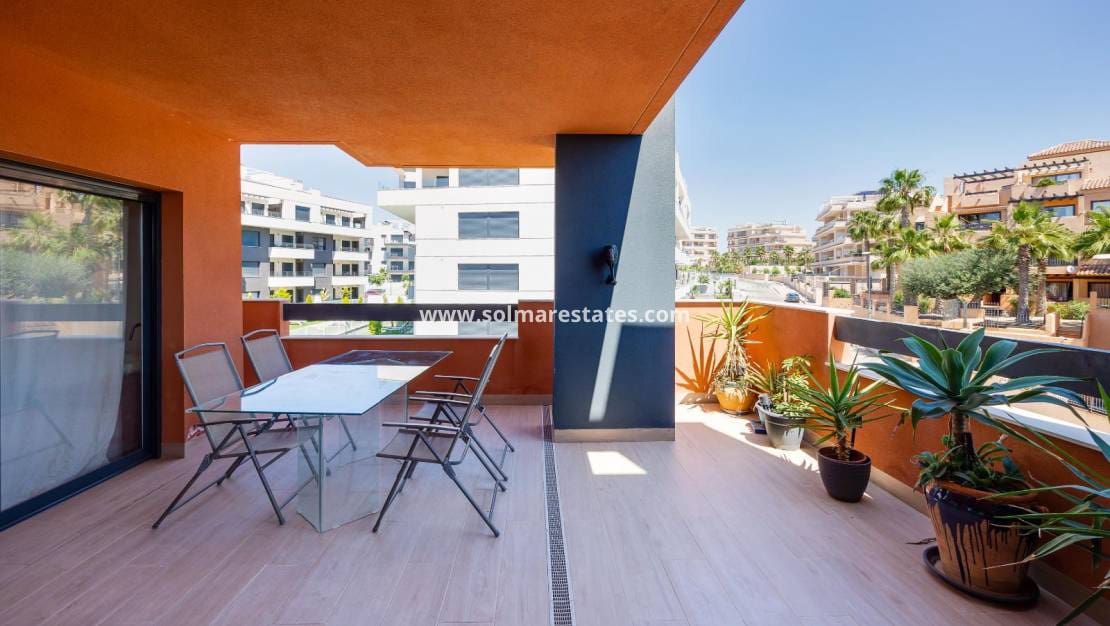 2 bedroom Apartment for sale in Villamartin with pool - € 285,000 (Ref: 9049635)