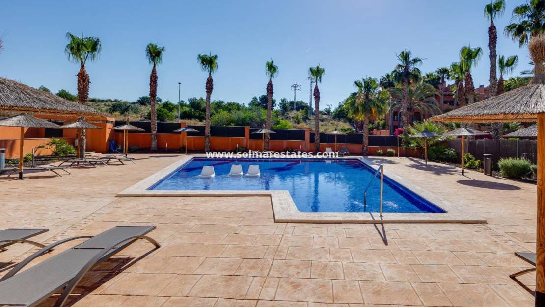 2 bedroom Apartment for sale in Villamartin with pool - € 285,000 (Ref: 9049635)