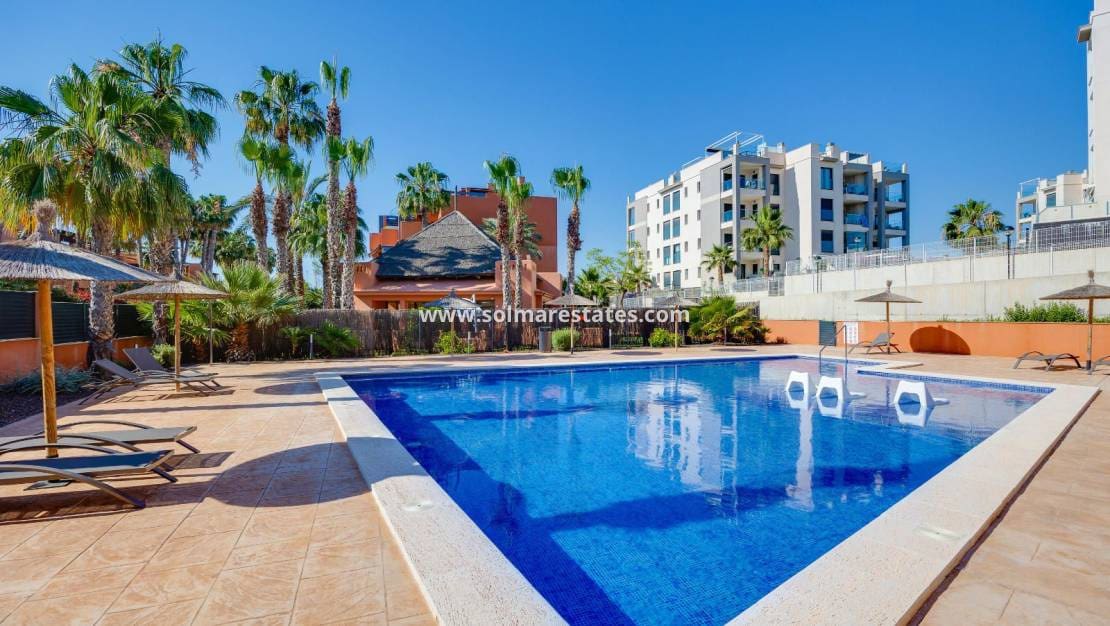 2 bedroom Apartment for sale in Villamartin with pool - € 285,000 (Ref: 9049635)