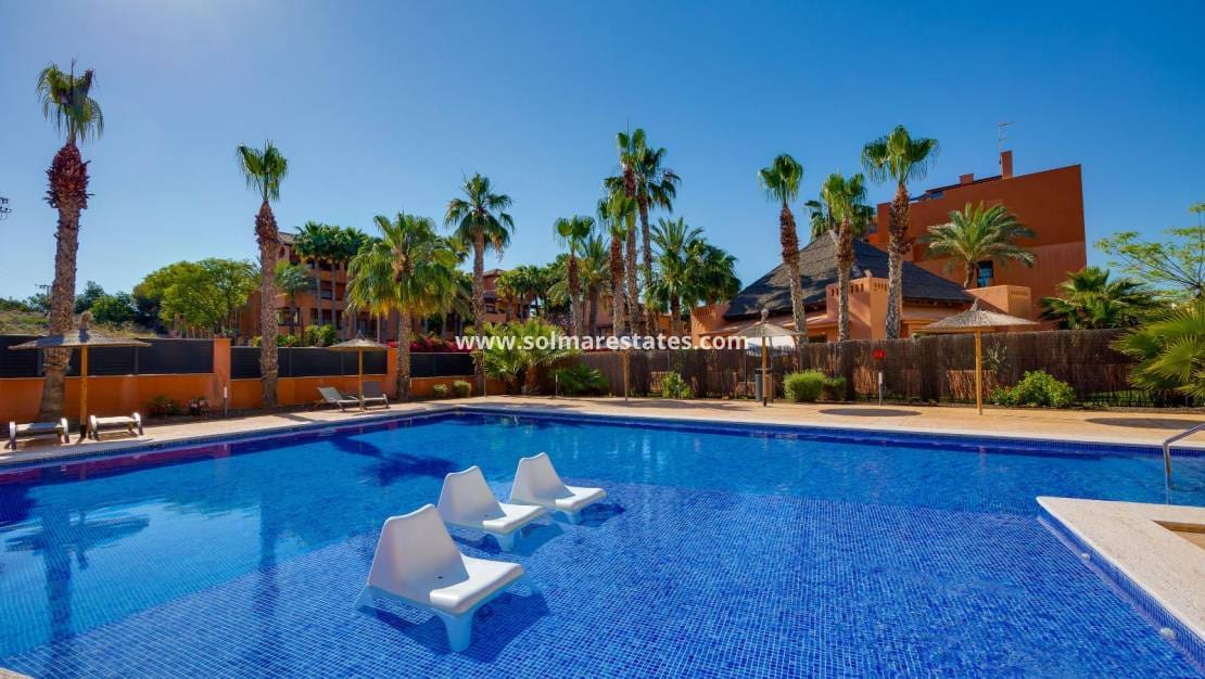 2 bedroom Apartment for sale in Villamartin with pool - € 285,000 (Ref: 9049635)