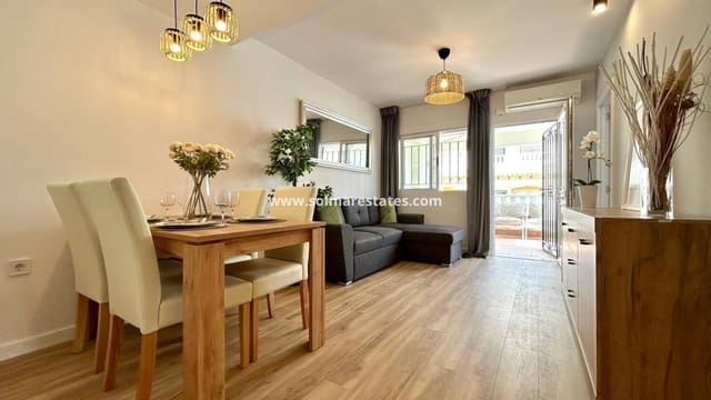 3 soveværelse Byhus til salg i Punta Prima, Torrevieja med swimmingpool - € 288.000 (Ref: 9049822)