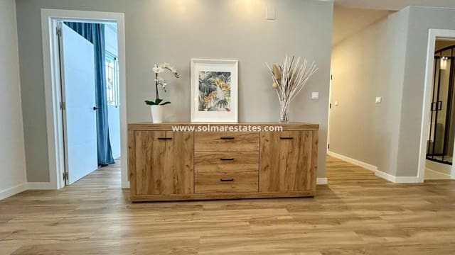 3 soveværelse Byhus til salg i Punta Prima, Torrevieja med swimmingpool - € 288.000 (Ref: 9049822)