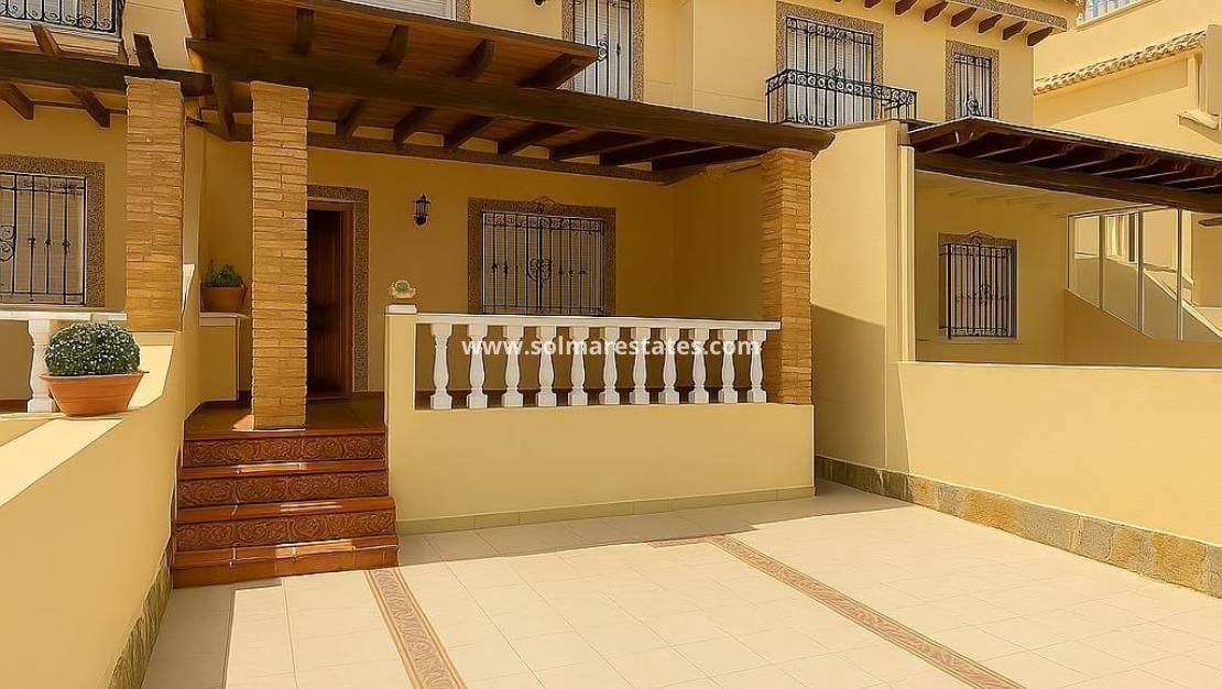 2 slaapkamer Huis te koop in Playa Flamenca met zwembad - € 182.000 (Ref: 9058226)
