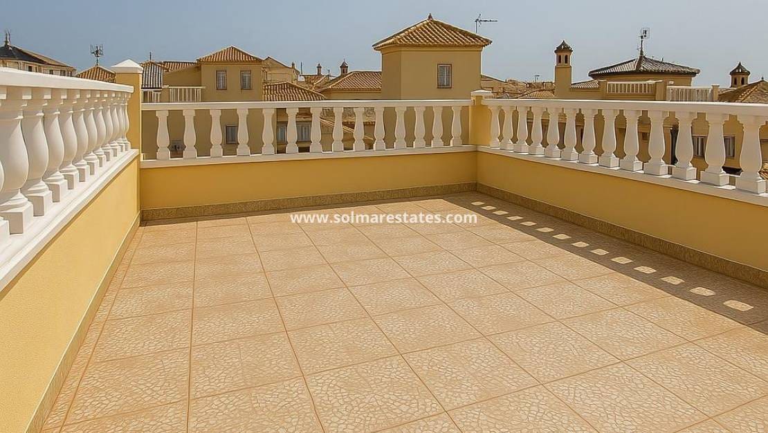 2 slaapkamer Huis te koop in Playa Flamenca met zwembad - € 182.000 (Ref: 9058226)