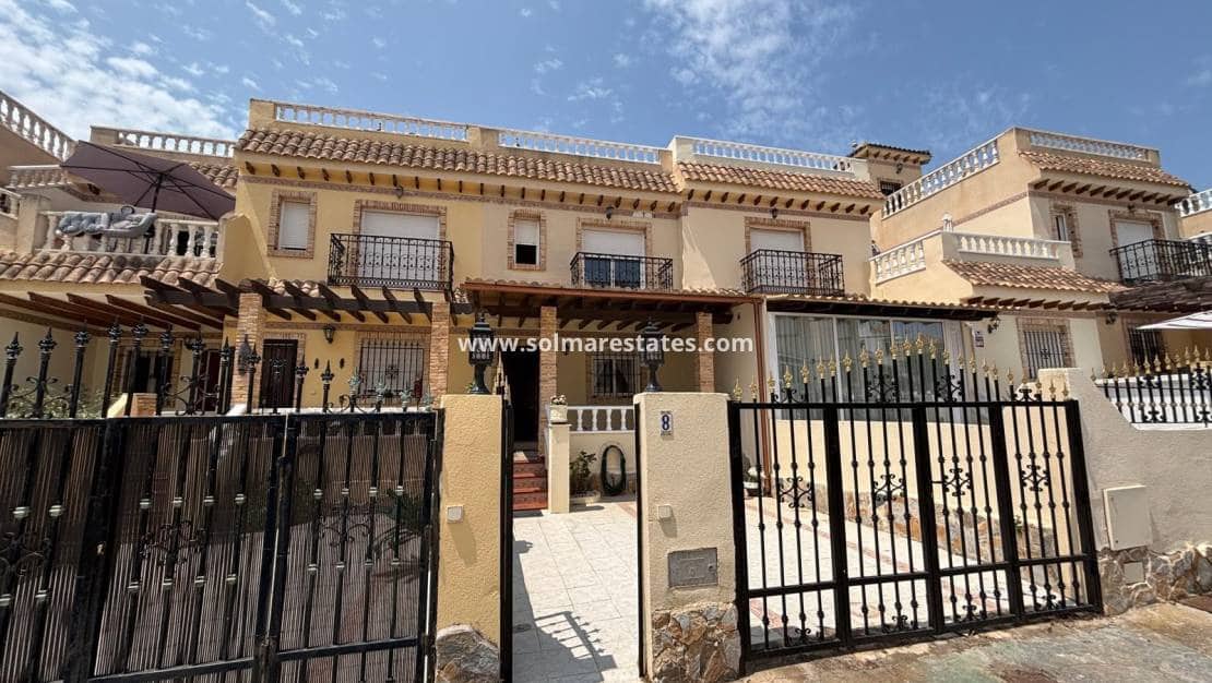 2 slaapkamer Huis te koop in Playa Flamenca met zwembad - € 182.000 (Ref: 9058226)