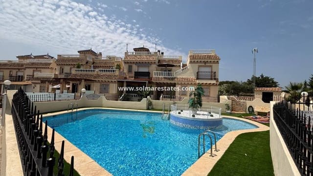 2 slaapkamer Huis te koop in Playa Flamenca, Orihuela met zwembad - € 182.000 (Ref: 9058226)