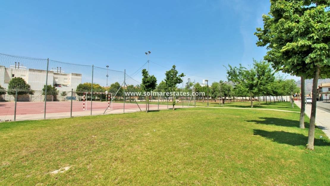 3 soveværelse Semi-Rækkehus til salg i Los Desamparados - € 199.000 (Ref: 9086131)