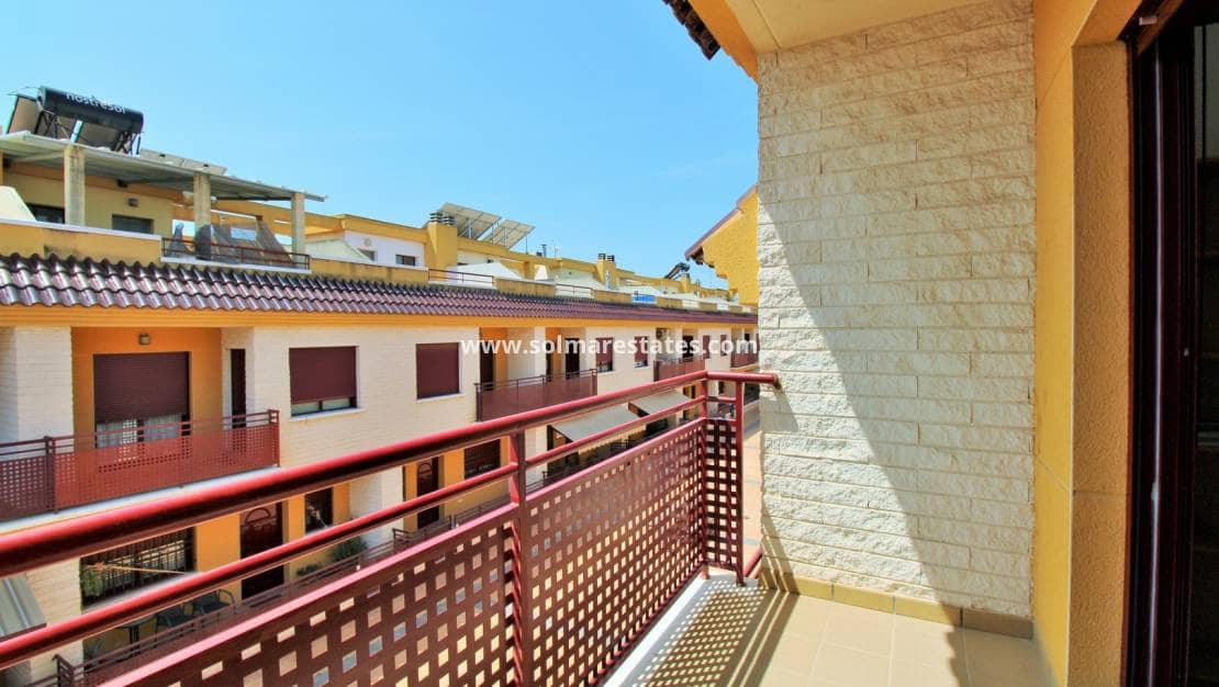 3 soveværelse Semi-Rækkehus til salg i Los Desamparados - € 199.000 (Ref: 9086131)