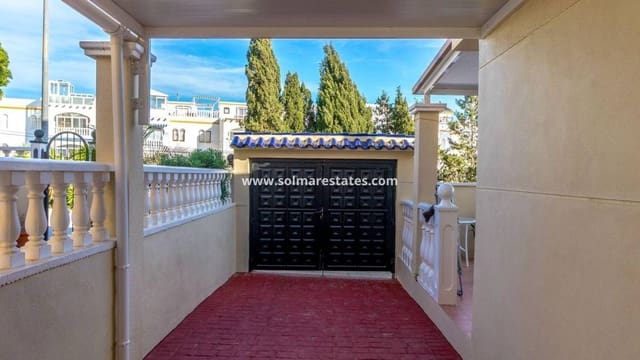 3 quarto Moradia para venda em Villamartin, Orihuela com piscina - 295 000 € (Ref: 9094440)