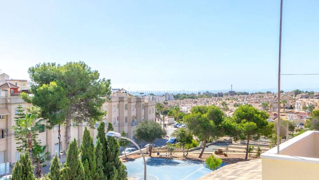 3 bedroom Villa for sale in Villamartin with pool - € 295,000 (Ref: 9094440)