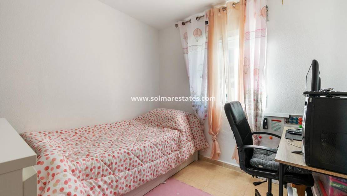 3 bedroom Villa for sale in Villamartin with pool - € 295,000 (Ref: 9094440)