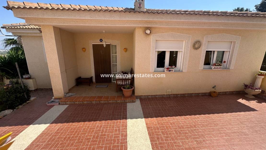 3 Zimmer Villa zu verkaufen in Algorfa mit Pool - 599.990 € (Ref: 9097383)