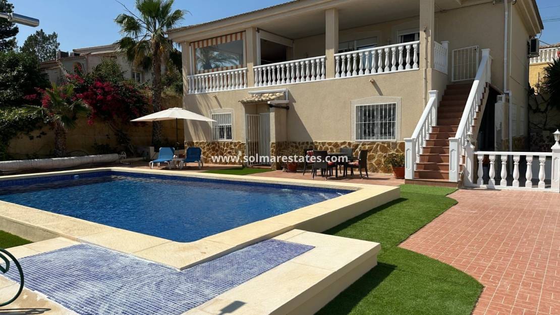 3 Zimmer Villa zu verkaufen in Algorfa mit Pool - 599.990 € (Ref: 9097383)