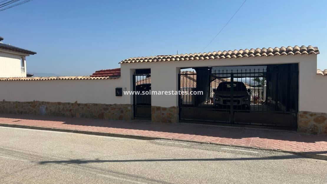 3 Zimmer Villa zu verkaufen in Algorfa mit Pool - 599.990 € (Ref: 9097383)