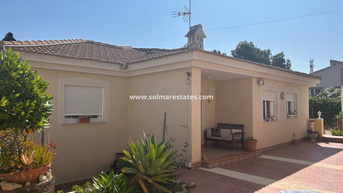 3 Zimmer Villa zu verkaufen in Algorfa mit Pool - 599.990 € (Ref: 9097383)