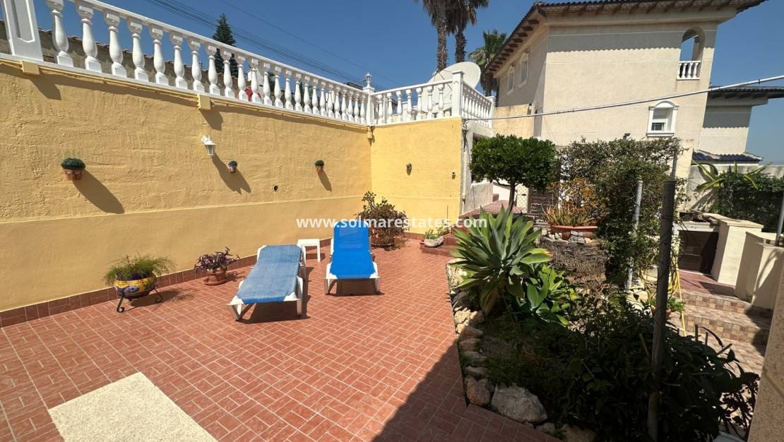 3 Zimmer Villa zu verkaufen in Algorfa mit Pool - 599.990 € (Ref: 9097383)