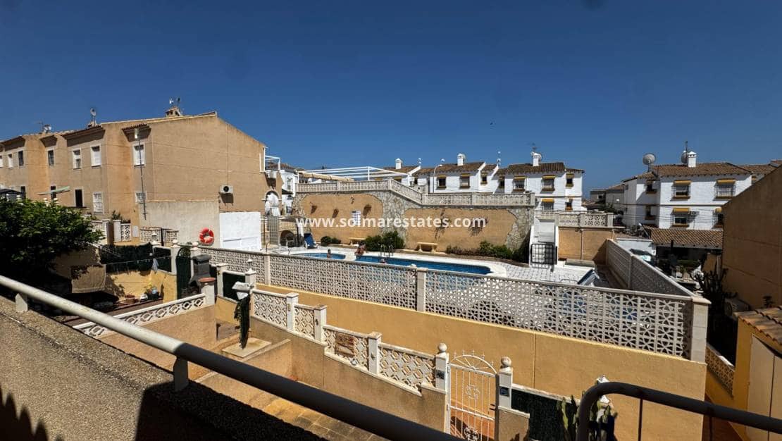 2 bedroom Apartment for sale in Villamartin with pool - € 119,000 (Ref: 9101521)