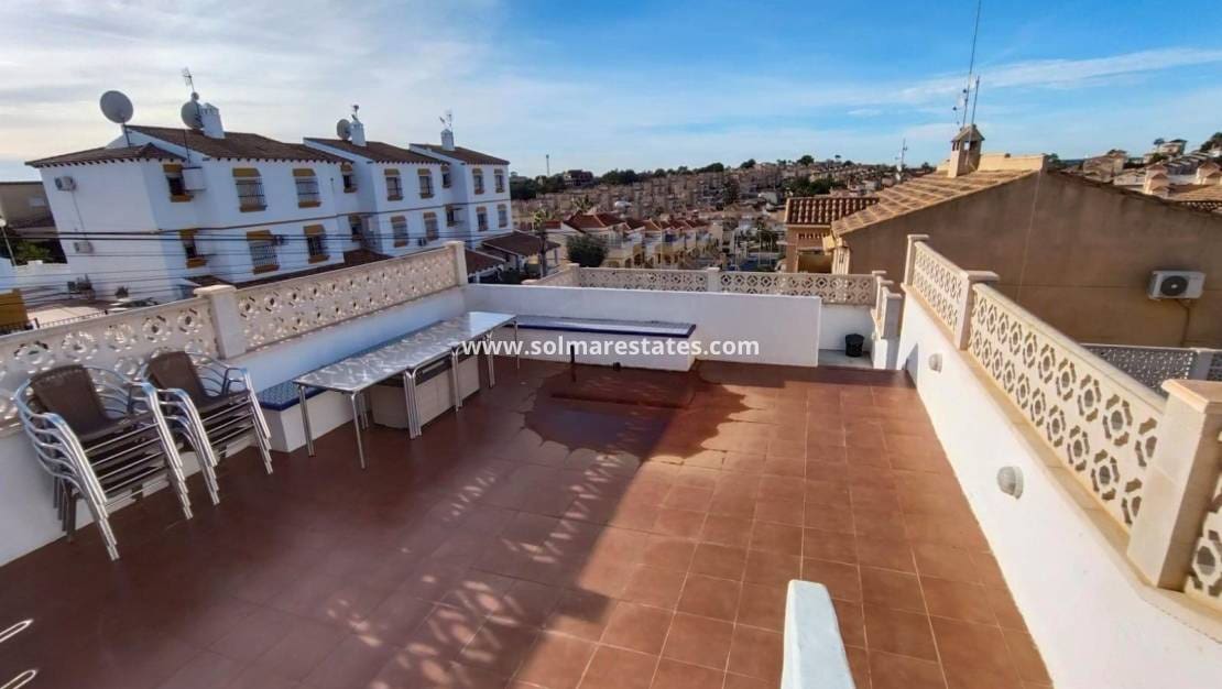 2 bedroom Apartment for sale in Villamartin with pool - € 119,000 (Ref: 9101521)