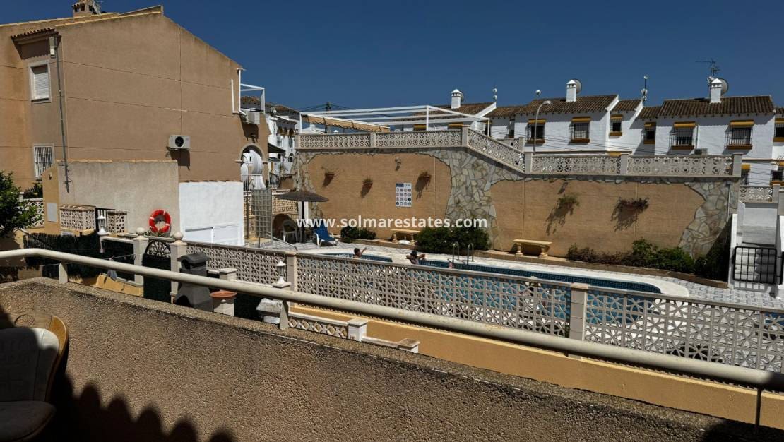2 bedroom Apartment for sale in Villamartin with pool - € 119,000 (Ref: 9101521)