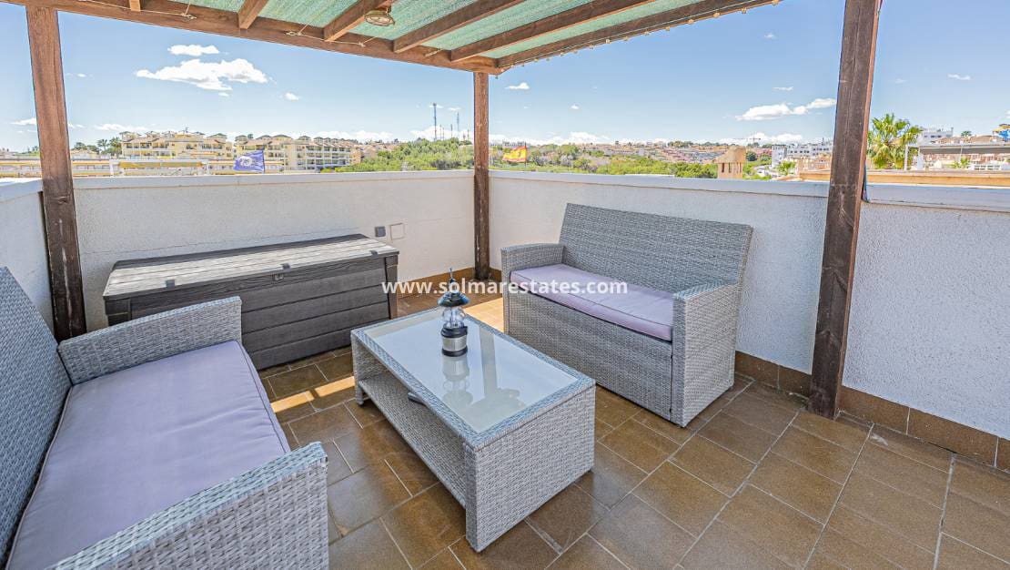 4 bedroom Villa for sale in Villamartin with pool - € 379,000 (Ref: 9105169)