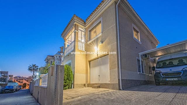 4 quarto Moradia para venda em Villamartin, Orihuela com piscina - 379 000 € (Ref: 9105169)