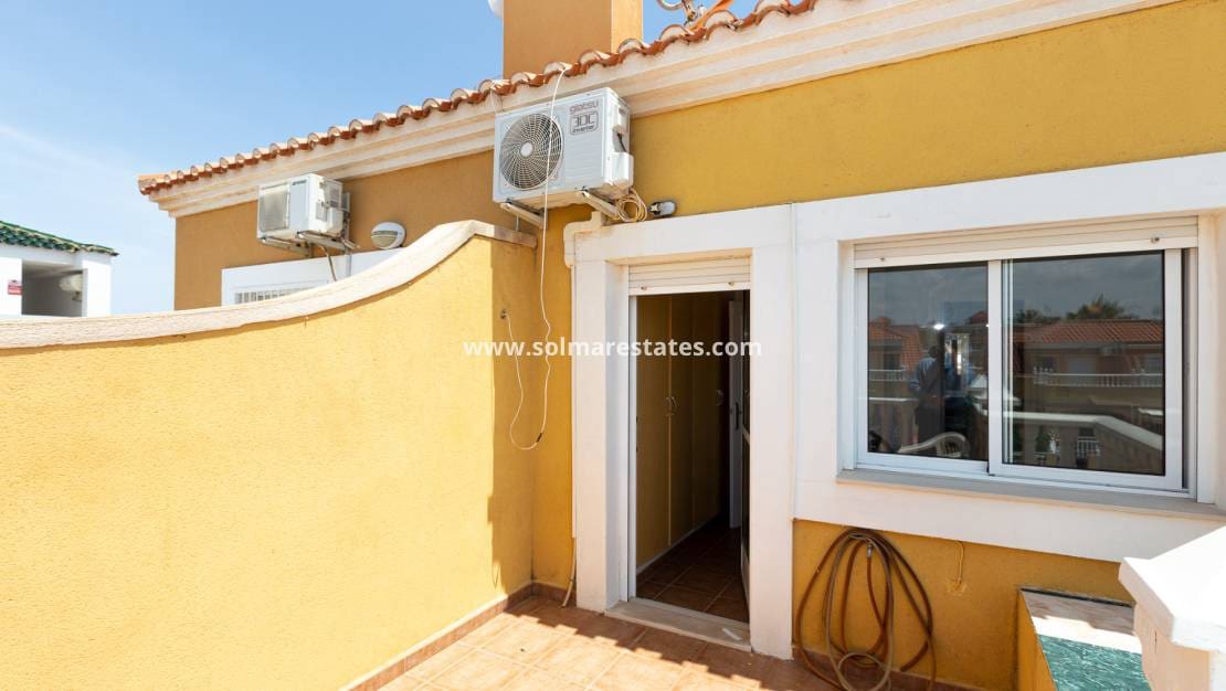 3 soveværelse Byhus til salg i La Zenia - € 216.000 (Ref: 9115104)