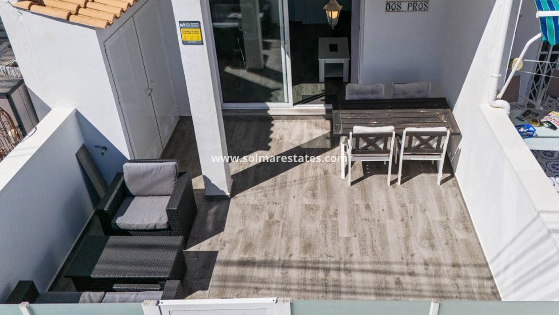 2 makuuhuone Huoneisto myytävänä paikassa Los Balcones mukana uima-altaan - 169 900 € (Ref: 9115106)