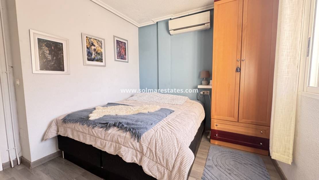 4 makuuhuone Huvila myytävänä paikassa Ciudad Quesada mukana uima-altaan - 590 000 € (Ref: 9115108)