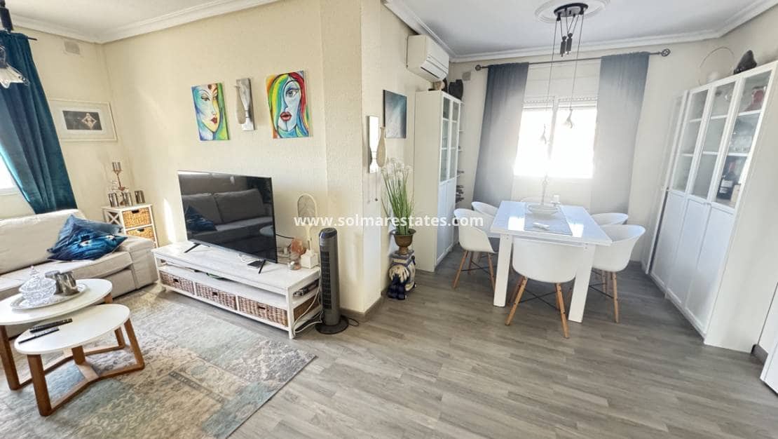 4 makuuhuone Huvila myytävänä paikassa Ciudad Quesada mukana uima-altaan - 590 000 € (Ref: 9115108)