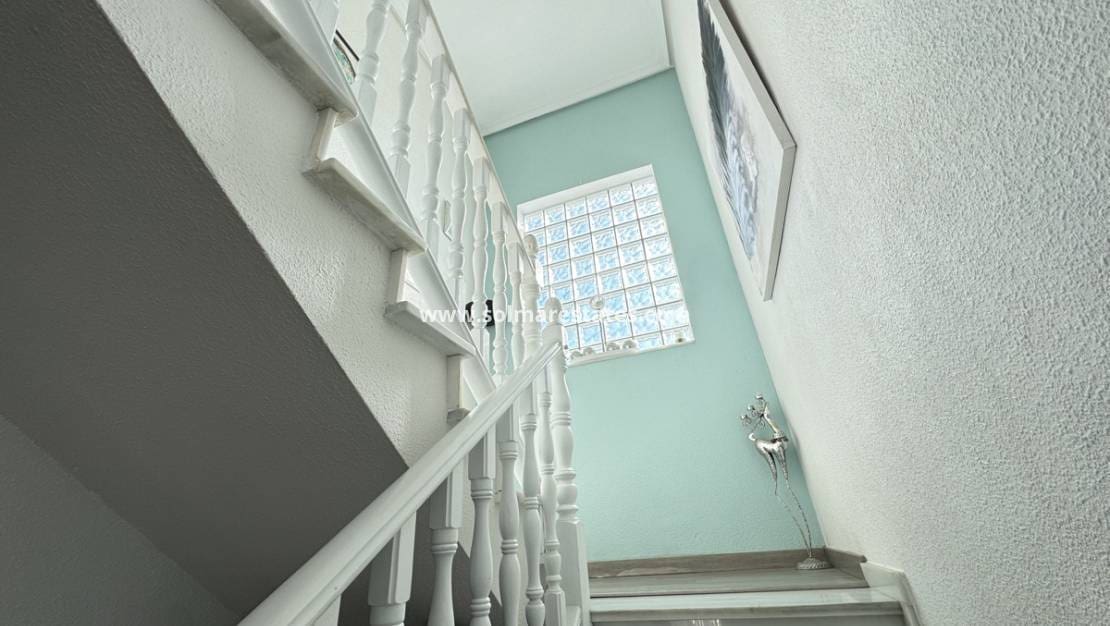 4 makuuhuone Huvila myytävänä paikassa Ciudad Quesada mukana uima-altaan - 590 000 € (Ref: 9115108)