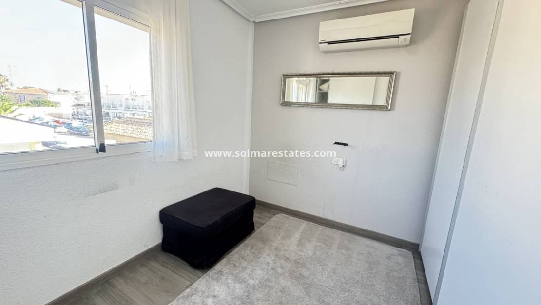 4 makuuhuone Huvila myytävänä paikassa Ciudad Quesada mukana uima-altaan - 590 000 € (Ref: 9115108)