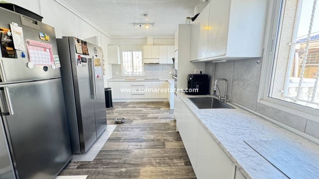 4 makuuhuone Huvila myytävänä paikassa Ciudad Quesada, Rojales mukana uima-altaan - 590 000 € (Ref: 9115108)