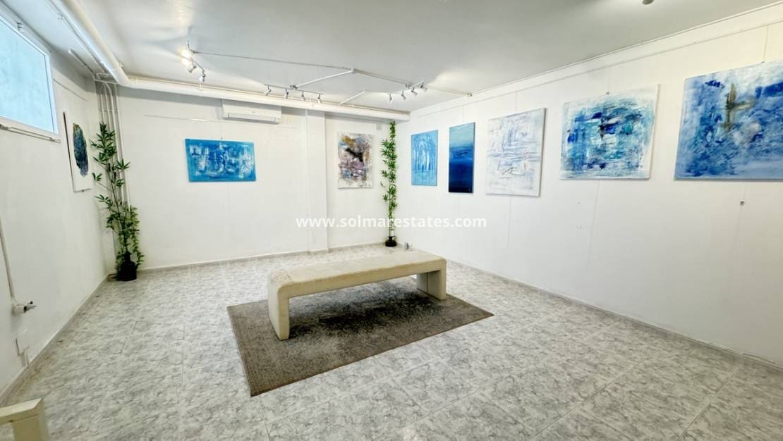 4 makuuhuone Huvila myytävänä paikassa Ciudad Quesada mukana uima-altaan - 590 000 € (Ref: 9115108)