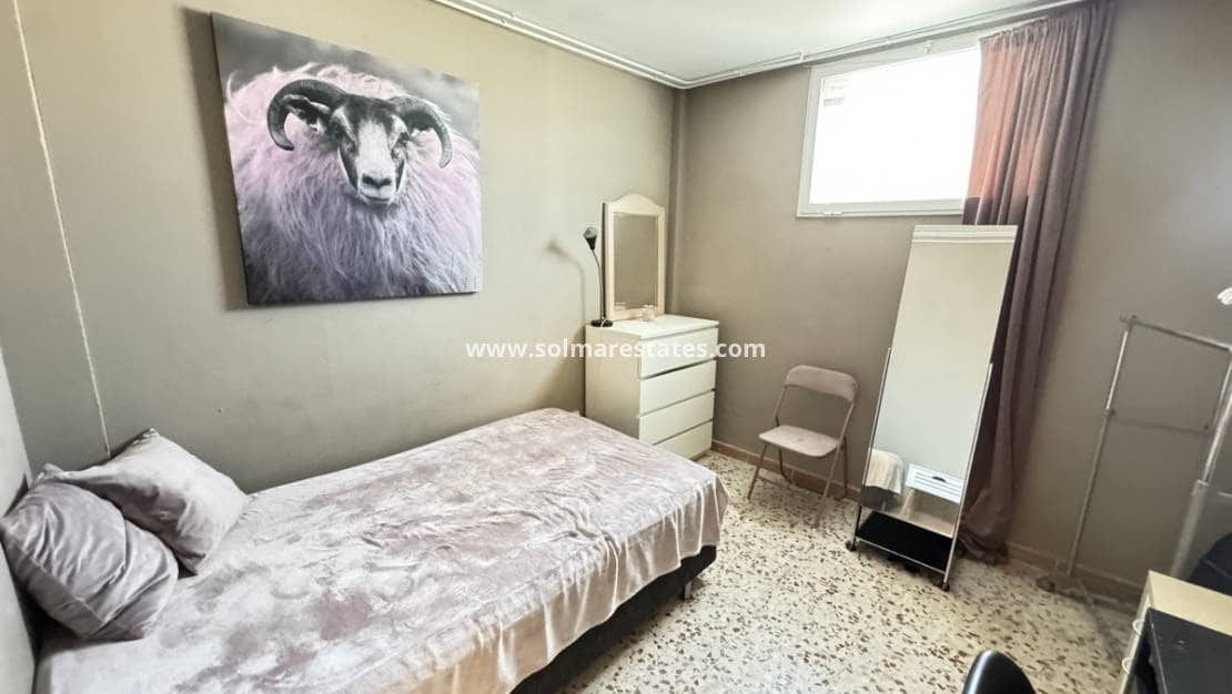 4 makuuhuone Huvila myytävänä paikassa Ciudad Quesada mukana uima-altaan - 590 000 € (Ref: 9115108)