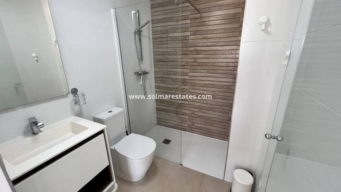 1 slaapkamer Appartement te koop in Vistabella met zwembad - € 179.000 (Ref: 9116408)