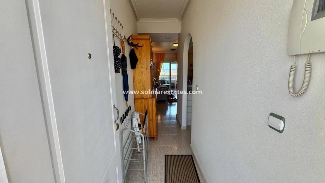 2 slaapkamer Appartement te koop in Almoradi met zwembad - € 121.000 (Ref: 9116555)