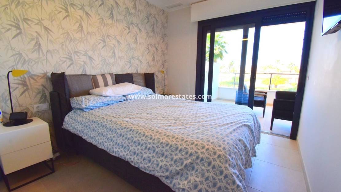 2 chambre Appartement à vendre à Playa Flamenca avec piscine - 365 000 € (Ref: 9123546)