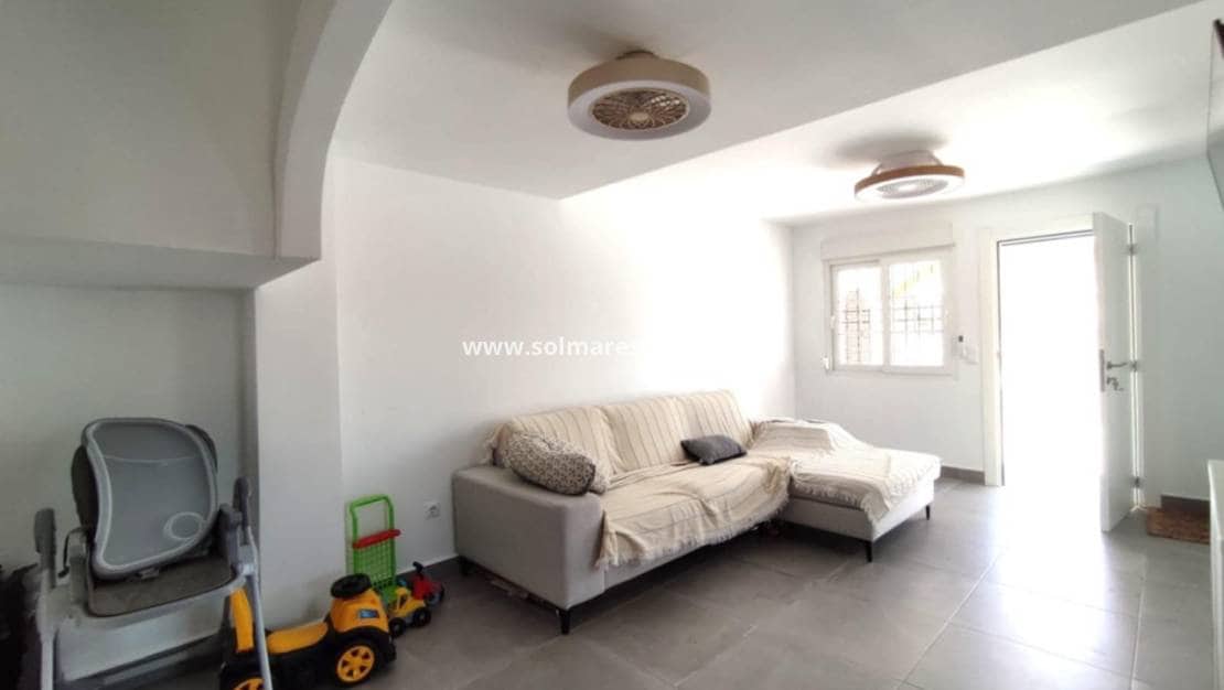 2 soveværelse Semi-Rækkehus til salg i Playa Flamenca med swimmingpool - € 339.000 (Ref: 9127421)