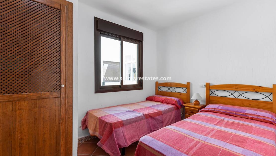 2 slaapkamer Appartement te koop in Orihuela Costa met zwembad - € 227.000 (Ref: 9133109)