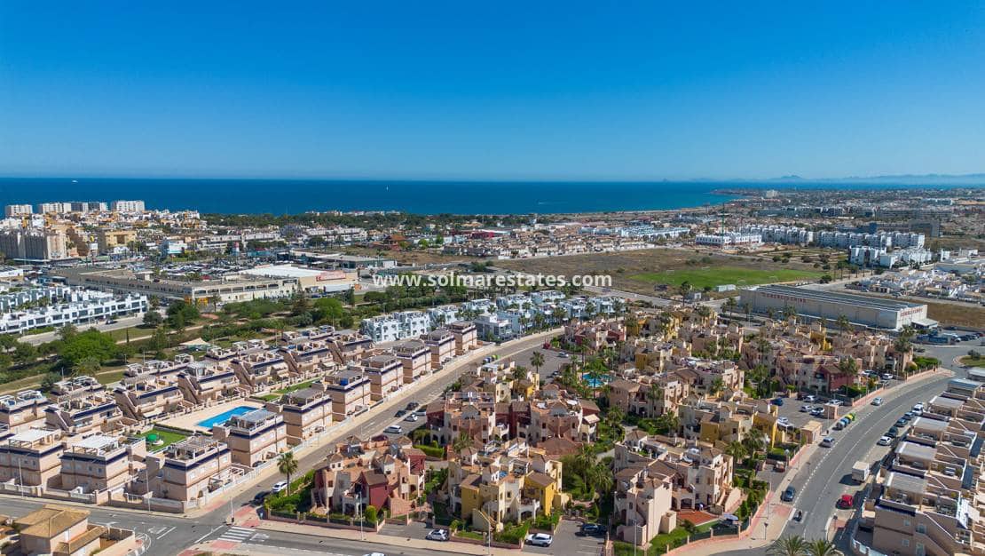 2 slaapkamer Appartement te koop in Orihuela Costa met zwembad - € 227.000 (Ref: 9133109)