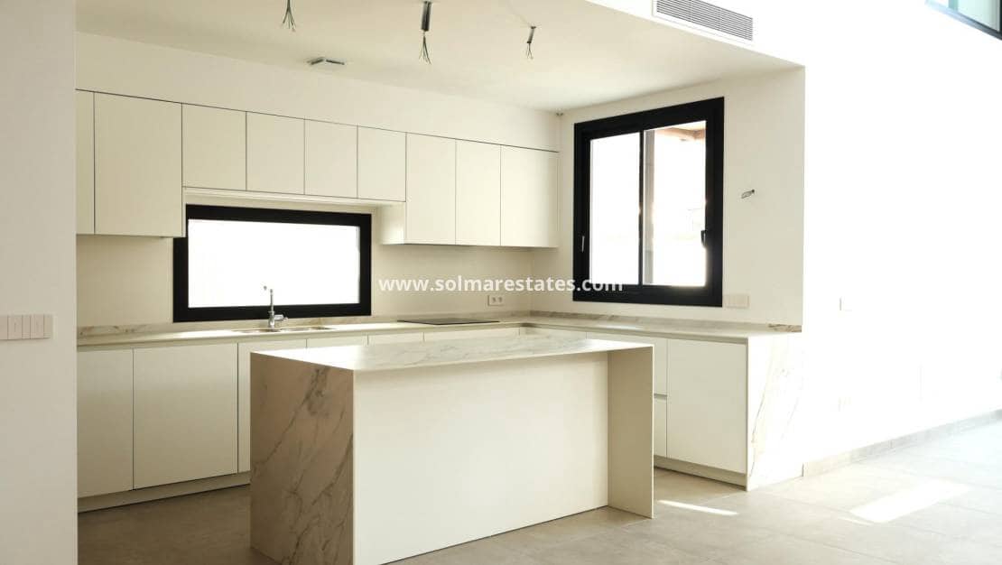 4 soveværelse Villa til salg i Albir med swimmingpool - € 875.000 (Ref: 9136395)