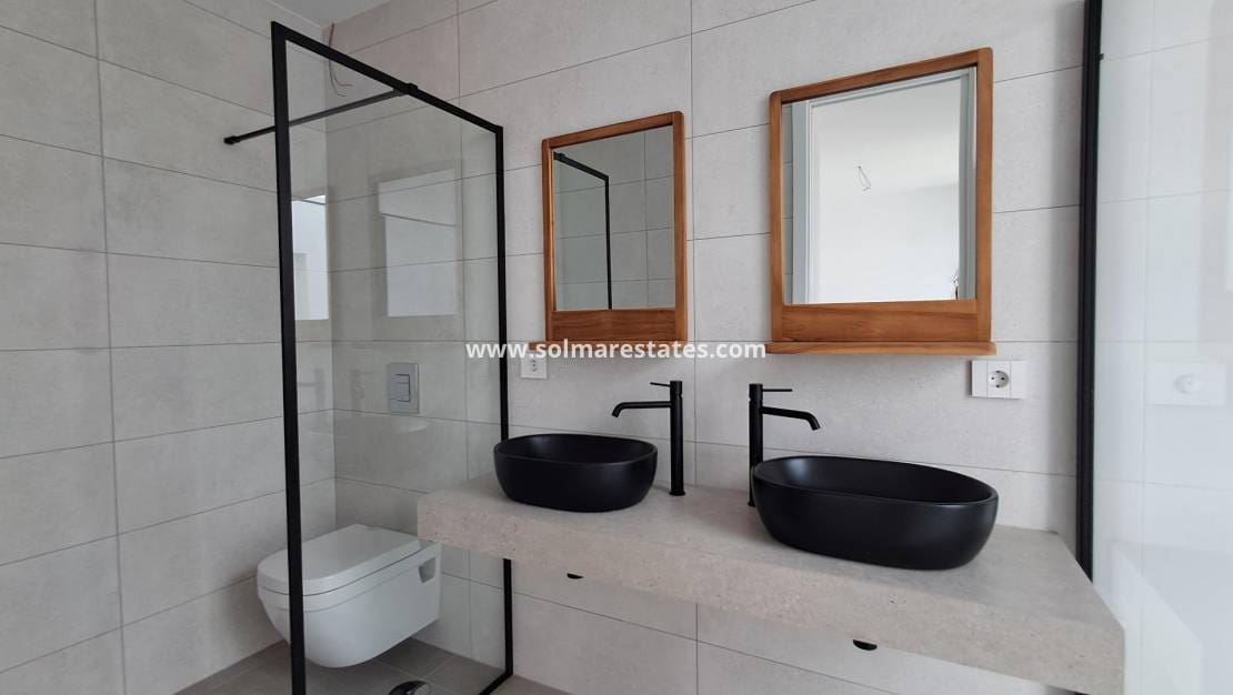 4 soveværelse Villa til salg i Albir med swimmingpool - € 875.000 (Ref: 9136395)