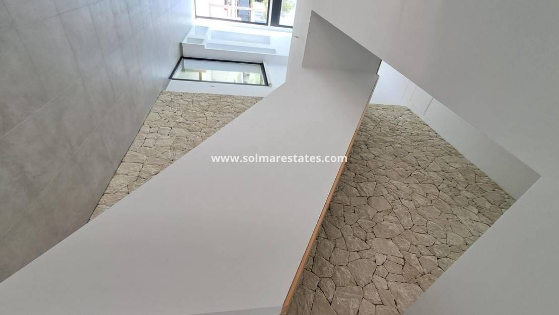 4 soveværelse Villa til salg i Albir med swimmingpool - € 875.000 (Ref: 9136395)