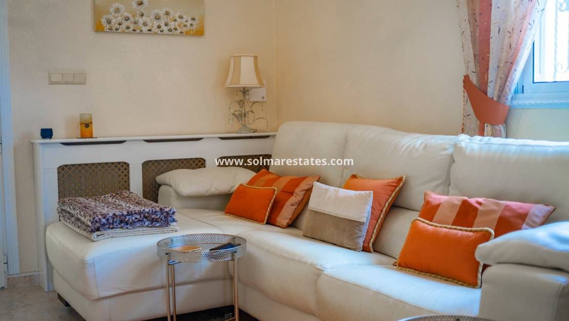 5 soverom Villa til salgs i La Marquesa med svømmebasseng - € 350 000 (Ref: 9144225)