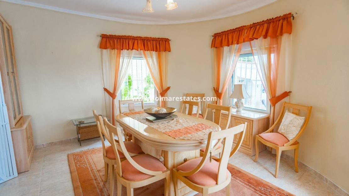 5 soverom Villa til salgs i La Marquesa med svømmebasseng - € 350 000 (Ref: 9144225)