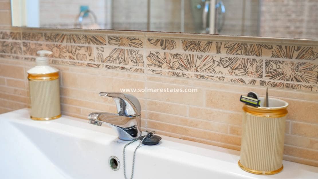 5 soverom Villa til salgs i La Marquesa med svømmebasseng - € 350 000 (Ref: 9144225)